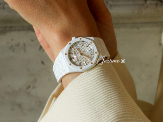 Audemars Piguet Royal Oak 34mm White Ceramic 77350CB.OO.1266CB.01 Live Pic 3