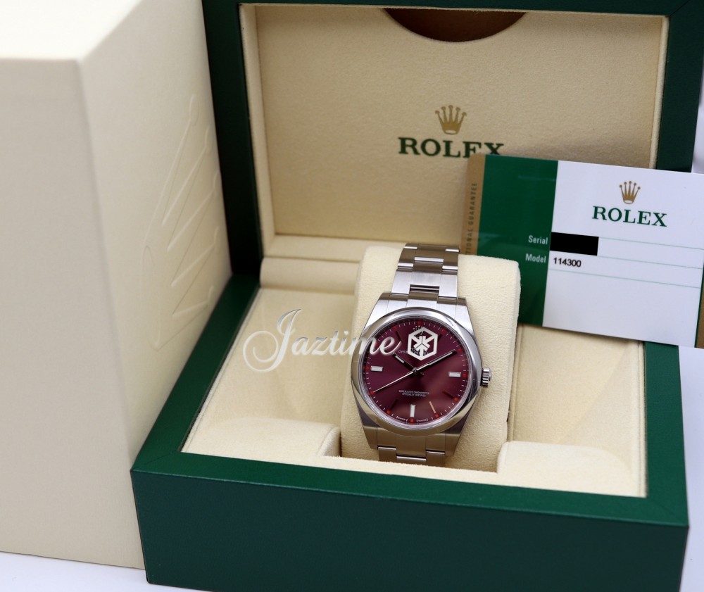 Rolex Oyster Perpetual 114300-RDGSO 39mm Red Grape Index Domed Stainless  Steel