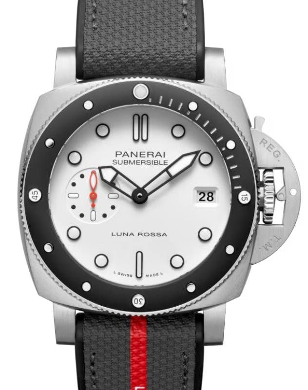 Panerai Submersible Submersible Luna Rossa Steel 42mm White Dial PAM01579